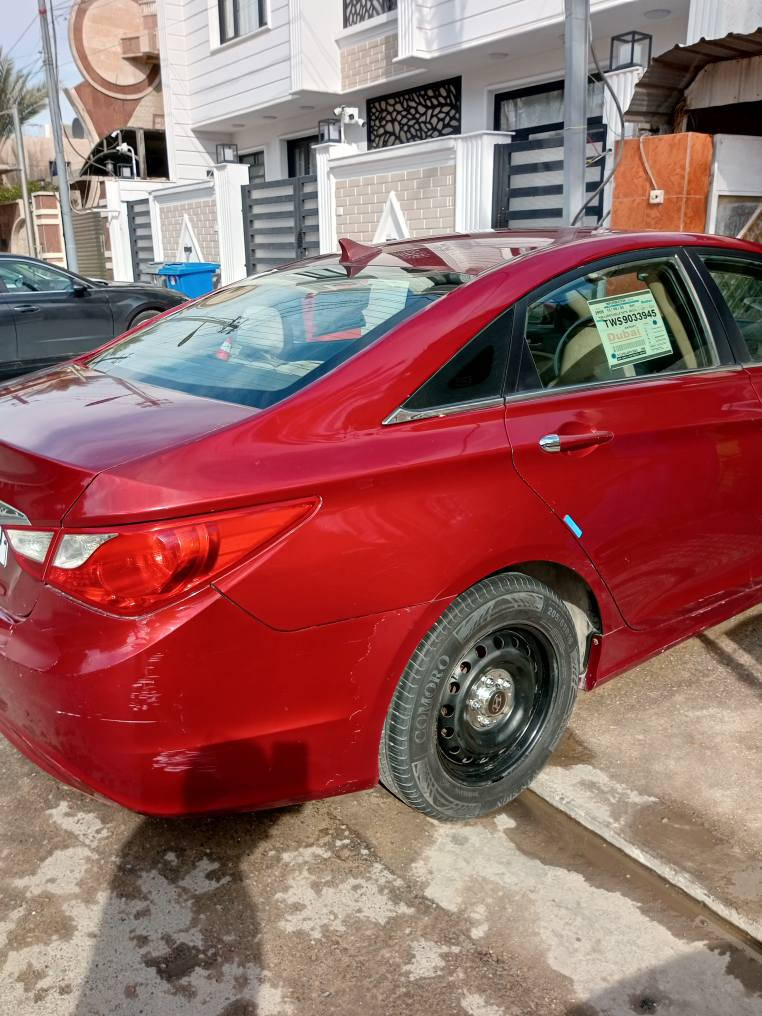 سوناتا ٢٠١١ وارد امريكي حادثها باب السائق محرك ٢٤٠٠ بحالة جيدة جدا كير خير من الله صدر امامي وخلفي جيد باتري جديد طخم تاير جديد تبريد ثلج مصبوغة عام رقم بغداد انكليزي باسمي ثاني يوم تحويل السعر ٧٧ ورقة  للاستفسار هاتف *********** بيه واتساب بغداد, العراق
