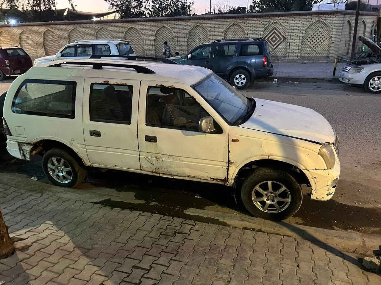 من رخصة الادمن

للبيع سياره جنبي الون ابيض رقم ذي قار صدامي مميز رقم متكرر راعيه الشرعي موجود موديل 2005

كير مكينه ونجي 4 اسلندر سياره نكره سلف وجاهزه 

العنوان البصره السعر ٢٧ وبيه مجال  قليل الشراي يتصل ويدلل

والما يعجبه المنشور خلي يدعينه بالرزق ويعبره 

رقم الهاتف ***********
