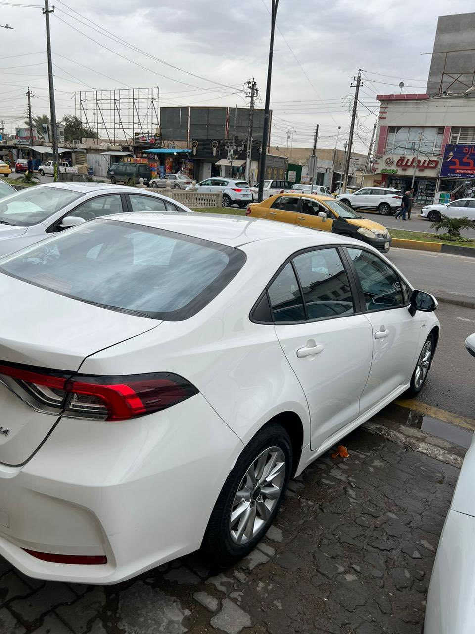 سلام عليكم كورلا هايبرد 2025 ماشية 23 الف سيارة نظيفة ضربة خفيفة بل جاملغ الخلفي ومصلح بارد وأثر خفيف في البنيد
مواصفات الكوريلا المعروفه 
 السعر 155 وبي مجال 
***********
