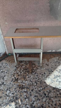 مكينة • ميز • بدون توصيل