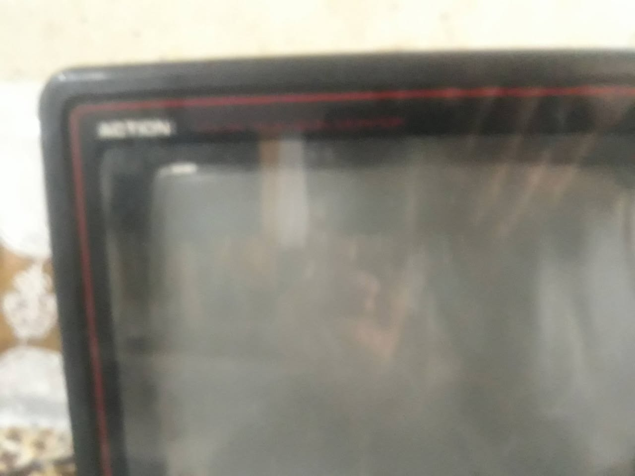 #تلفزيون حجم(10بوصه)
ملون شغال صناعه تايوان قديم ثمانينات استفسار *********** متوفر خدمه توصيل لكل المحافظات
 السعر 40 الف
