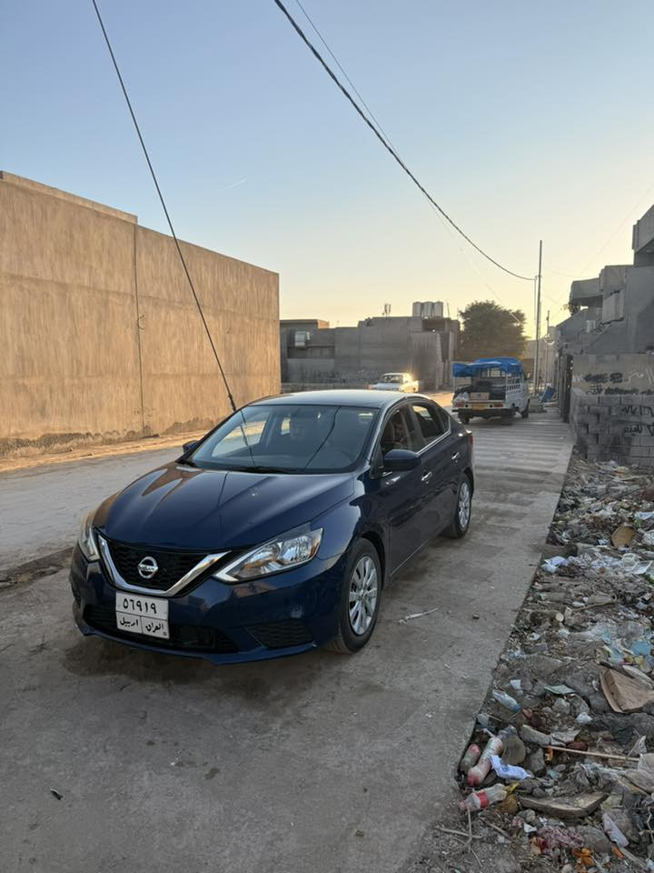 السلام عليكم 
نيسان سنتره ١٨ كلين بيها فقط باب خلف السكن bbf ماعرف شسمه
 سياره كلش نضيفه كير محرك بشرط سياره نضيفه حيل سنويه هزه كله جديد مصارله شهر رقم أربيل 
رادار مثبت سرعه ٣ انضمه ايكو وسبورت سياره كلش نضيفه 
سعر ١٢٨ بيها مجال بسيط 
متفيدك عبرها حبيبي 
***********
