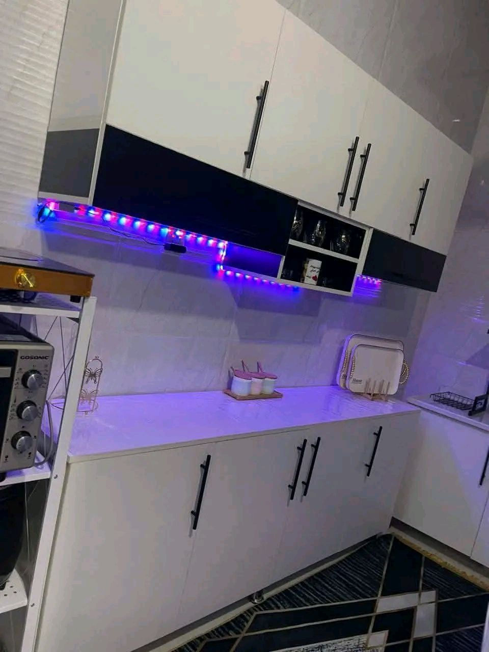 كاونتر ارضي وملحق مترين وسنك متر و20
خشب mdf السعر 265الف🤎💫


**إذا كنت صاحب هذا الإعلان وتريد حذفه لأي سبب، رجاءا أرسل رسالة إلى الدعم الفني**