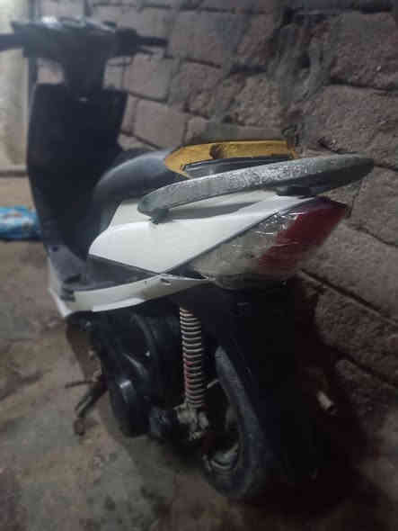 سلام وعليكم دراجه كامكو دراجه متروكه دراجه كله شغال بس هسه طافيه ابيع كوم حديد السعر قفل 150 ***********
