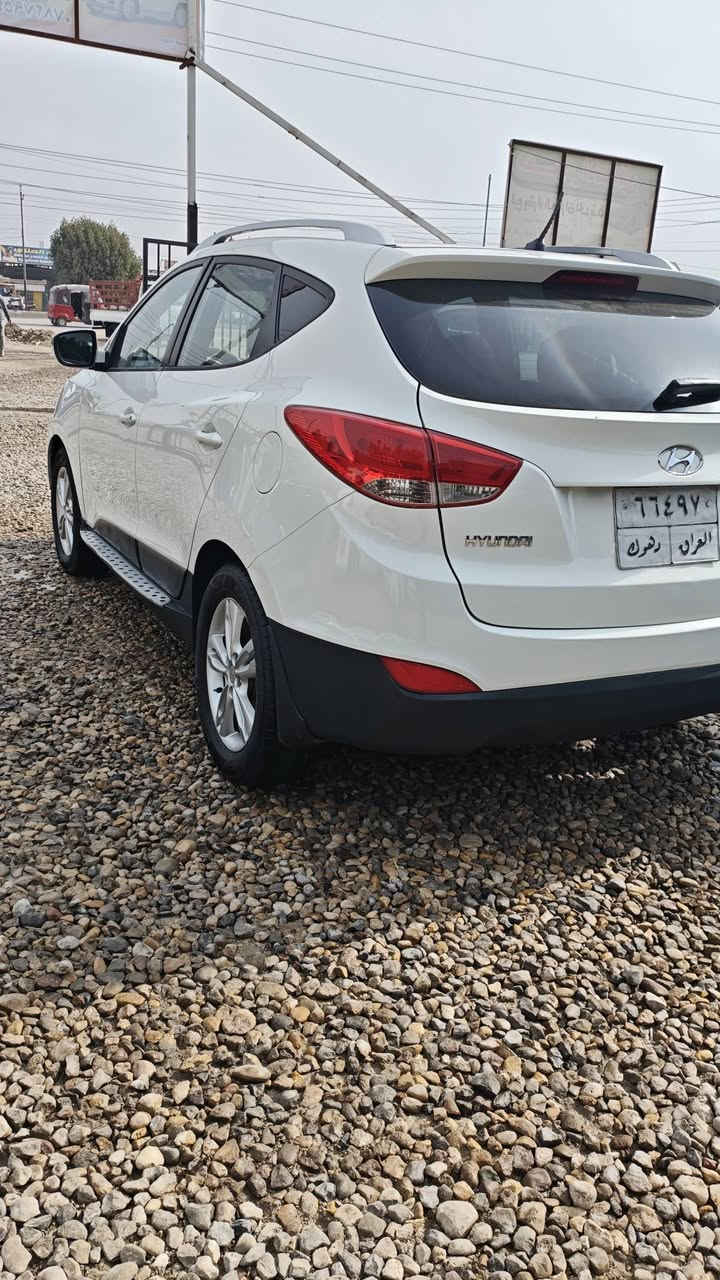 السلام عليكم
هونداي توكسان 2011 خليجي السونار  بلمنشور 
السعر   117 بيها مجال بسيط 
مكينه 2000 دوش مامفتوحه بيها صوت رواجز 
السياره جاهزه ونظيفه من گير ومكينه وحداديه 
بيع سريع ومباشر وسعر معقول مكانها بابل 
   ***********
