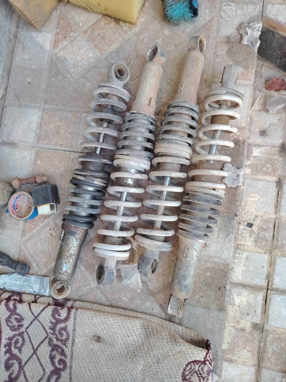 السلام عليكم غراض ستوته للبيع كلمن او سعره ال ايريدهن يتفضل خاص او يتصل مكاني شطره ***********
