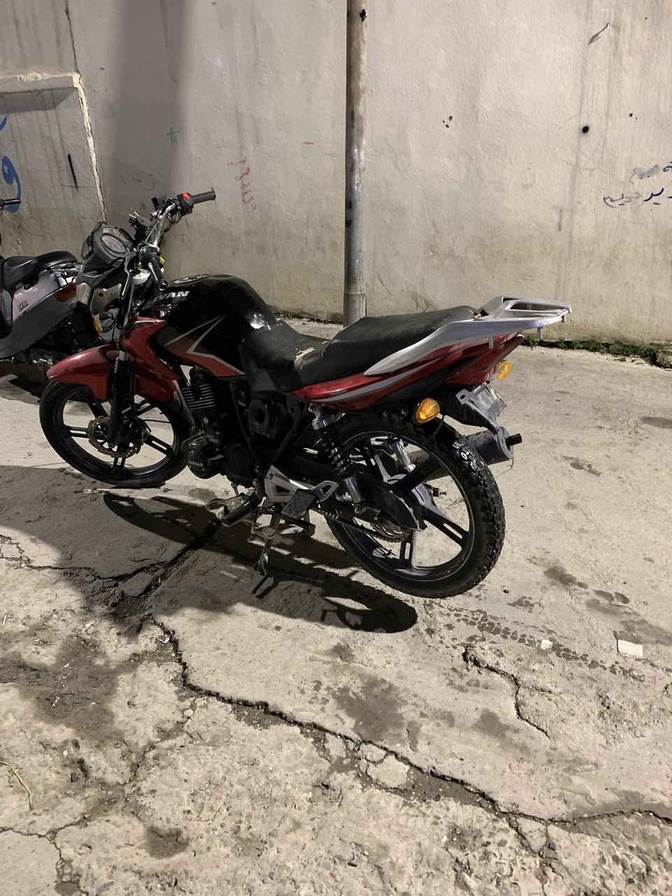 سلامو عليكم من رخصت مدير الكروب دراجه ليفان موديل20 للبيع 300 /***********
