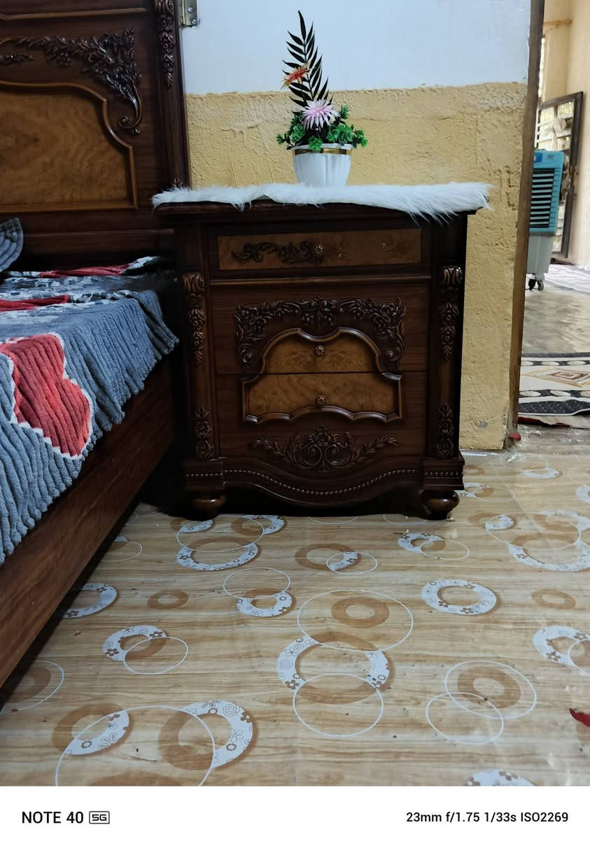 قرفه نضيفه كامله هيه ودوشكه البيع مكاني شطره حي الزهراه  ***********
