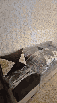 يوجد شقه ايجار موثثه زيونه محله 710كامله مساحه 100متر عوائل 2غرف نوم مطبخ صاله خدمات طابق أول درج السعر مليون100 بيها مجال تصوير وتساب ***********
