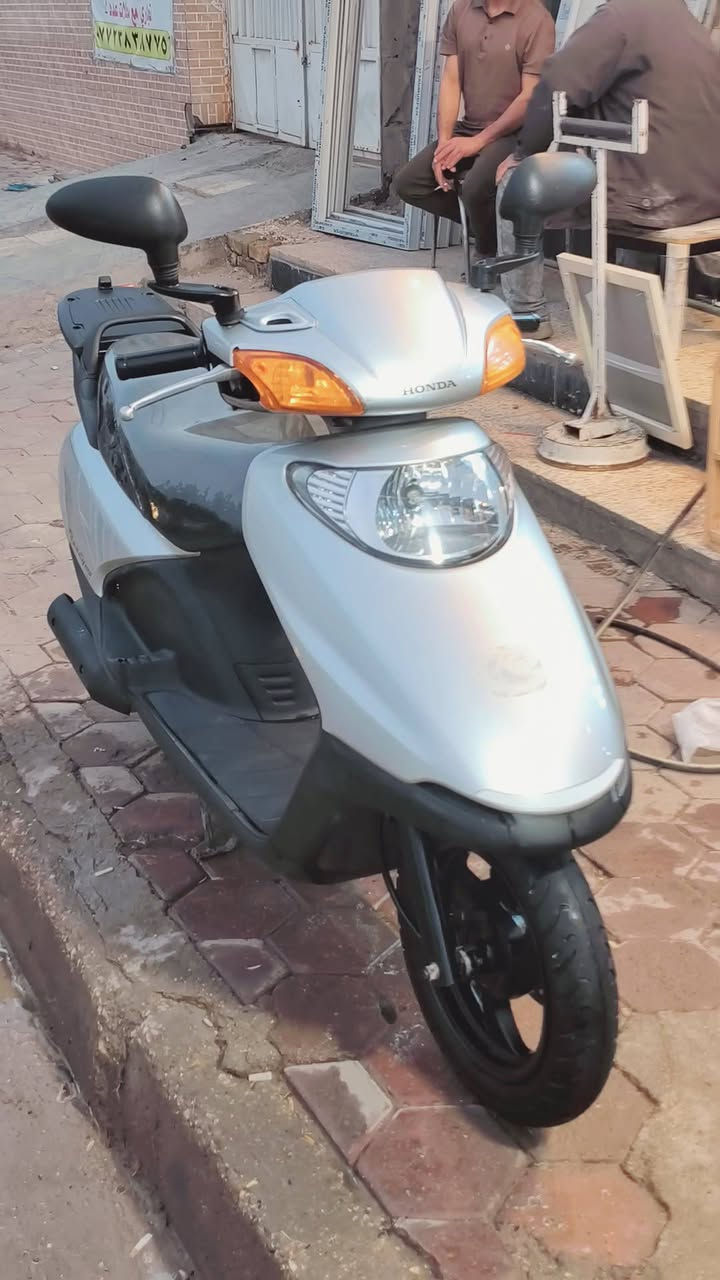 السلام عليكم دراجه سبيسي رنبه ما صالي شهر من اشترتها ما نقصه اشي ***********
