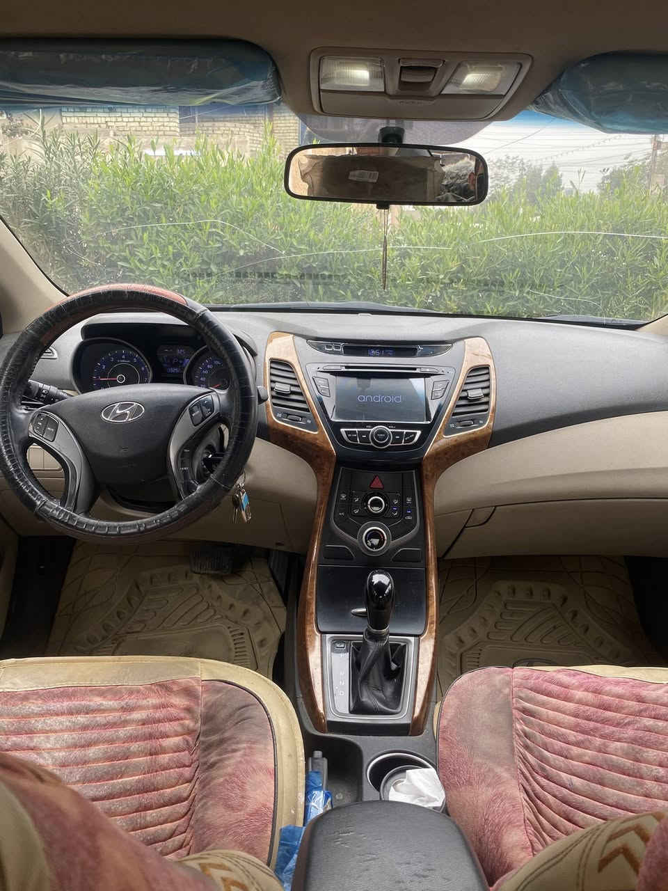 السلام عليكم
النترا ٢٠١٤ خليجي بدون ضربة او صبغ 
مكينة ١٨٠٠
فتحة سقف
مري شفط 
وباقي المواصفات المعروفة
السعر ١٢٦ وبيه مجال بسيط
المحرك بيه صوت ببداية التشغيل ووراها يختفي اعتقد رواجز 
للاستفسار ***********
