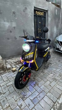 الدراجه للبيع R11 مكفوله من كلشي الكهربائيات گلهن شغالات البريكات شغال...