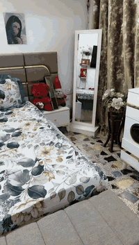 غرفة تركية نظافة 99‎%‎ ابواب عادية مو سلايت 9 قطع مگانها بغداد السيدية...