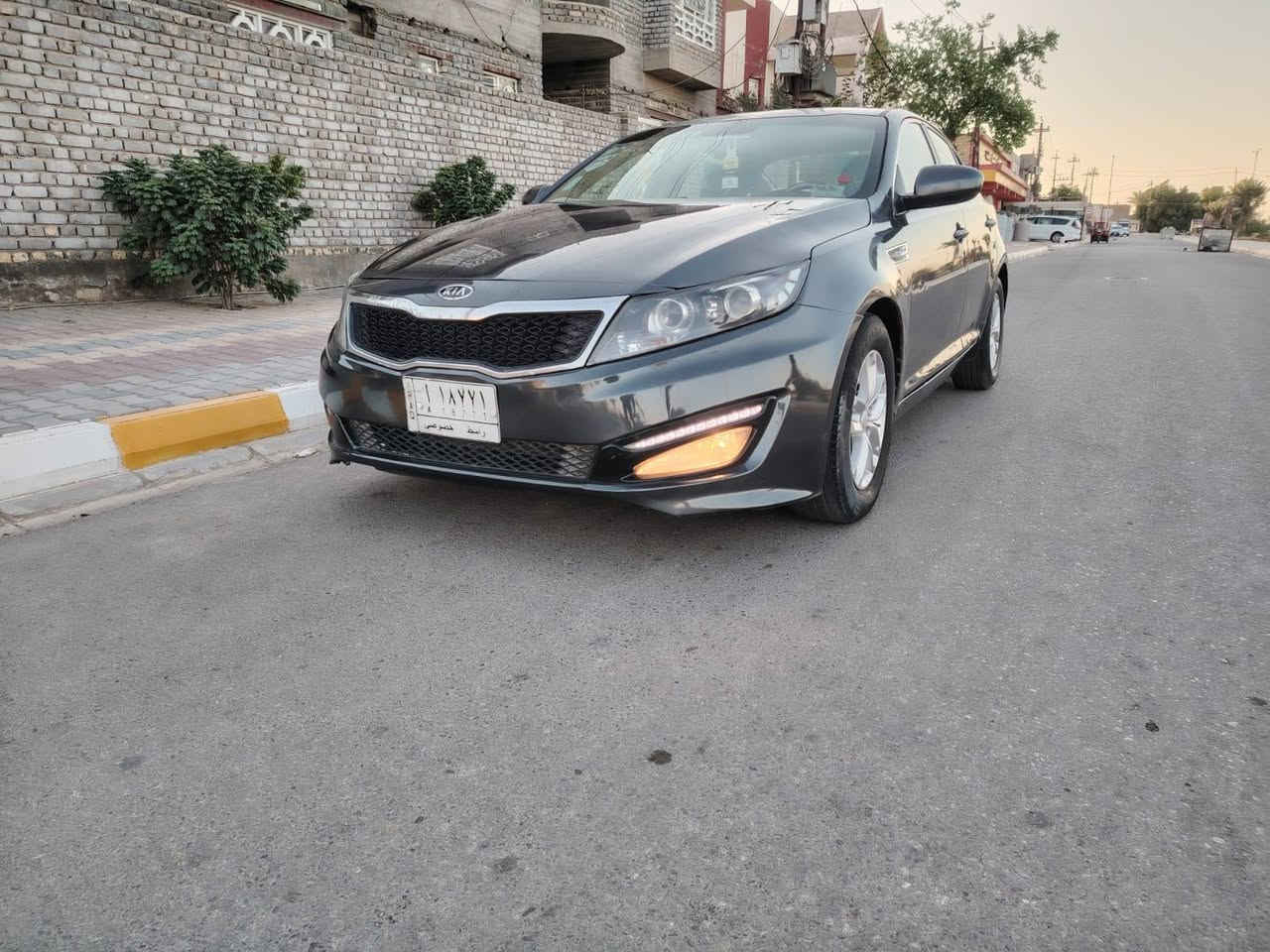 السلام عليكم كيا أوبتما خليجي موديل 13 رقم واسط مشروع وطني سنويه لغايه ال 28 باسمي كير ومكينه حداديه تخم تاير كفاله عامه شرط سياره ماشيه 165  تبريد  ثلج شاشه تاب مضخم صوت + كامره السياره بيها رشات صبغ لغود شواصي برانكيتات كفاله كهربائيات كلها شغاله  المكان واسط 
السعر  93 
***********
