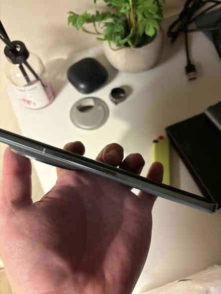 هونر ماجيك 5 برو 

جهاز كامل الملحقات نضافة نفس ما موضح في الصور 

ذاكرة 512 

يشغل كل الألعاب على اعلى اعدادات 

السعر 550

للتواصل واتساب : ***********
