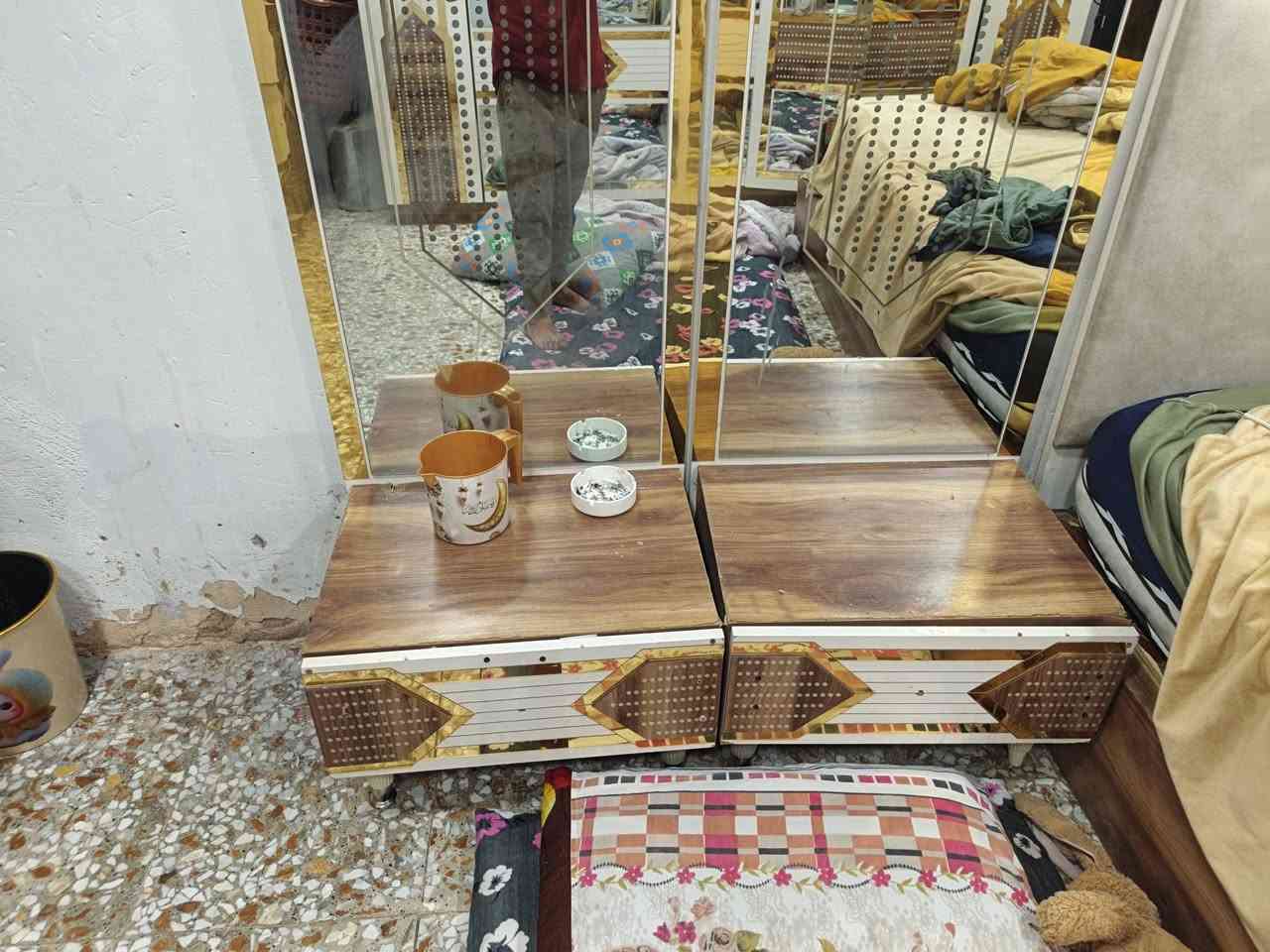 سلام عليكم غرفه لبيع تركيه بس لجرارات ضرره وهاي صوره سعر ٤٠٠وبيه مجال وهاذ رقم تلفوني مكان بغداد شعله ***********
