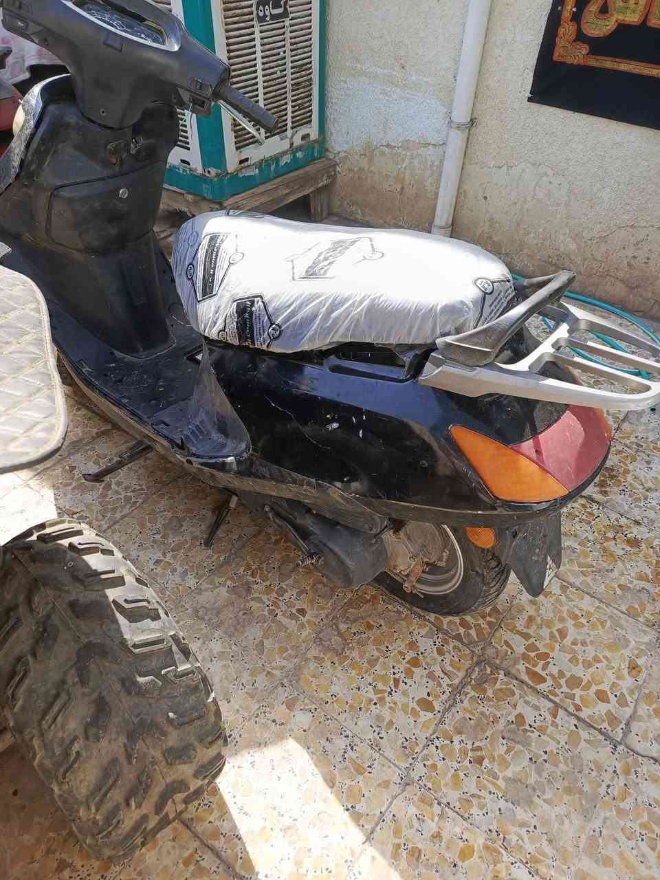 السلام عليكم شباب دراجه ماليزي دراجه حلوه وناعمه ماكينتها كلش ناعمه اتصل على هذا الرقم *********** سعره 250 بها مجال
