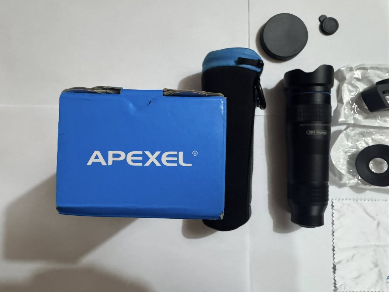 ناضور تقريب
ماركة apexel الماني غني عن التعريف

تقريب 28x حقيقي تليفوتو + تقريب الموبايل
مدى كيلو ونص 

 ودقة HD بدون تشويش راقي جدا على الفحص

يستخدم للصيد او للرصد

ينشد بلموبايل بي قاعدة 

بي قطعة يستعمل ناظور رصد تباوع بعينك بدون موبايل
وينشد على ستاند همين

ويا المحفظة مالته والكتلوك ووصلة التنظيف وقطع حماية العدسات  وقطع التثبيت بلباكيت


**إذا كنت صاحب هذا الإعلان وتريد حذفه لأي سبب، رجاءا أرسل رسالة إلى الدعم الفني**