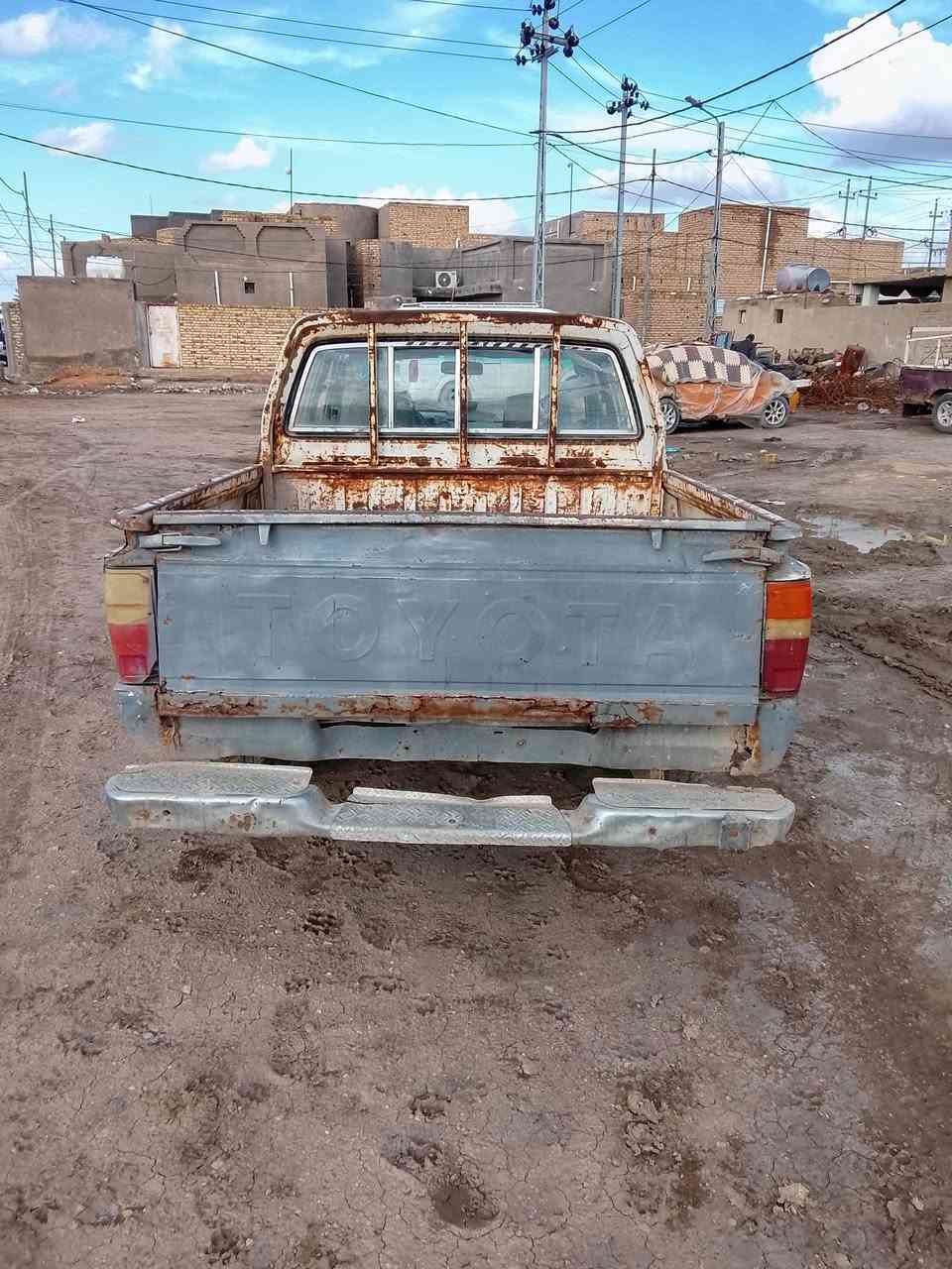 بيكم تيوتا موديل 85
رقم قادسيه مالكها بالحمزه 
مكانها الديوانية 
ال بدير
سنويتها ل26 لشهر الثامن يله تنفذ 
جاهزه السياره رايدها ب25وبيها مجال


**إذا كنت صاحب هذا الإعلان وتريد حذفه لأي سبب، رجاءا أرسل رسالة إلى الدعم الفني**