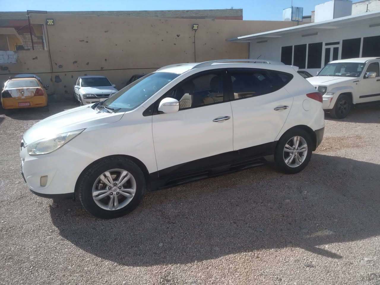 توسان 2012 رقم شمالي جديد  سنويه الى2030 محرك 2400 سياره صبغ احزام بدون ضرر بدون شواصي عده بس قبغ جنطه سياره جاهزه من كل النواحي السعر 110 مجال قليل موبيل ***********
