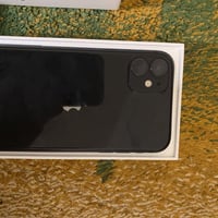 ايفون ١١ للبيع  موبايل كلشي ما مبدل بي ذاكرة ١٢٨ بطارية ٧٤ نظيف ولا شخ...