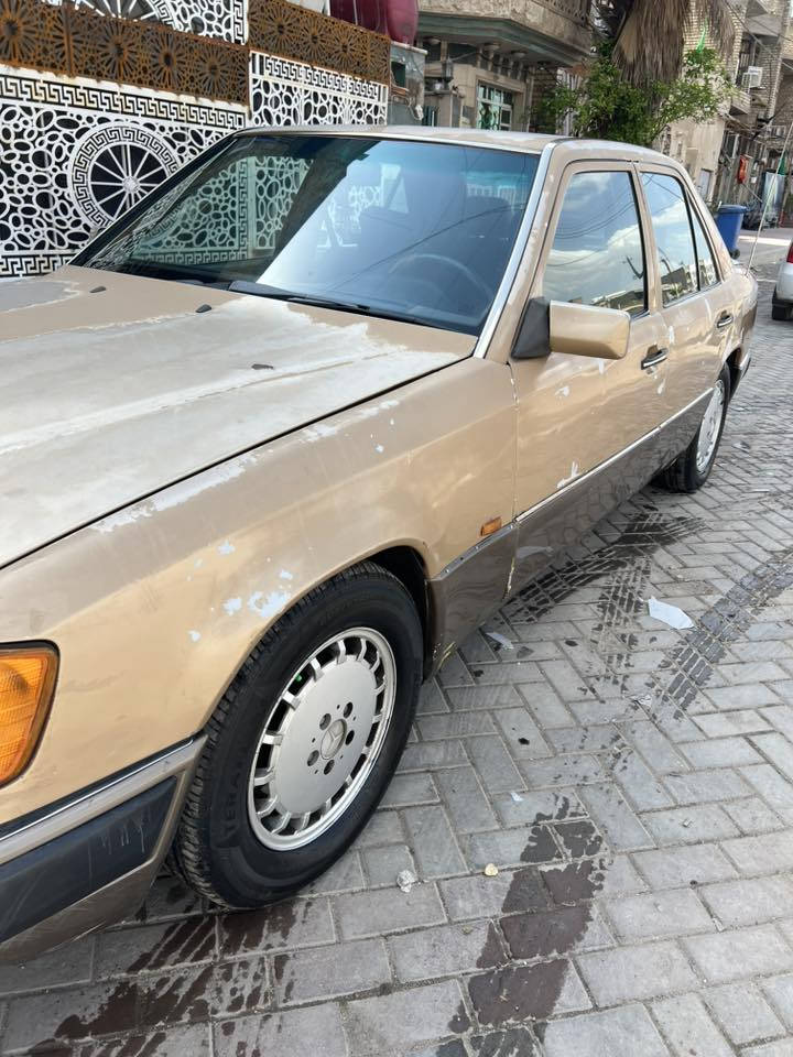 سلام عليكم مارسدس دب مديل ٨٧ بسمي سياره حيل نضيفه متعوب عليهه مكينه كير بلاد صدر قواعد بلاد  مكفوله من ضربه تخم تاير كهربايات كلهه شغاله ما بيه نقص  سعر ٥٣ وبيه مجال بصيط سكن حي اور شراي يتصل ***********
