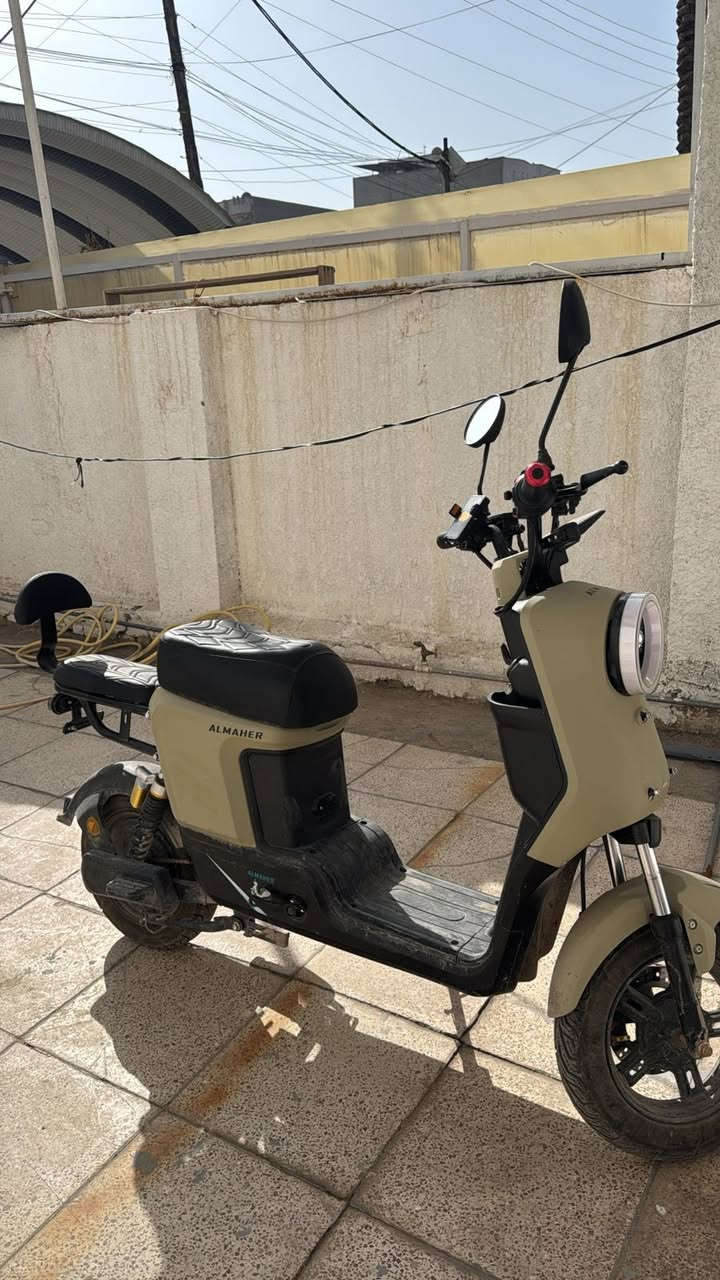 سلام عليكم دراجه شحن للبيع كلش نضيفه ما بيها اي ضرر سعرها ٣٠٠ الف الي يهمه يتواصل عل رقم 
***********
