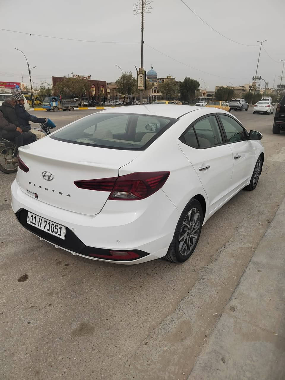 السلام عليكم ورحمة الله وبركاته للبيع النترا موديل 2020 خليجي سياره ماشيه 130 فول مواصفات فتحه وبصمه وبمكينه 2000دوش المرغوب السياره ادامه كامله صدر امامي خلفي تخم تاير سياره فقط بنيد مبدل باقي سياره كله كفاله عامه السياره رقم بغداد دولي جاهزه السعر 157 وبيه مجال اي استفسار *********** مكان السياره كربلاء
