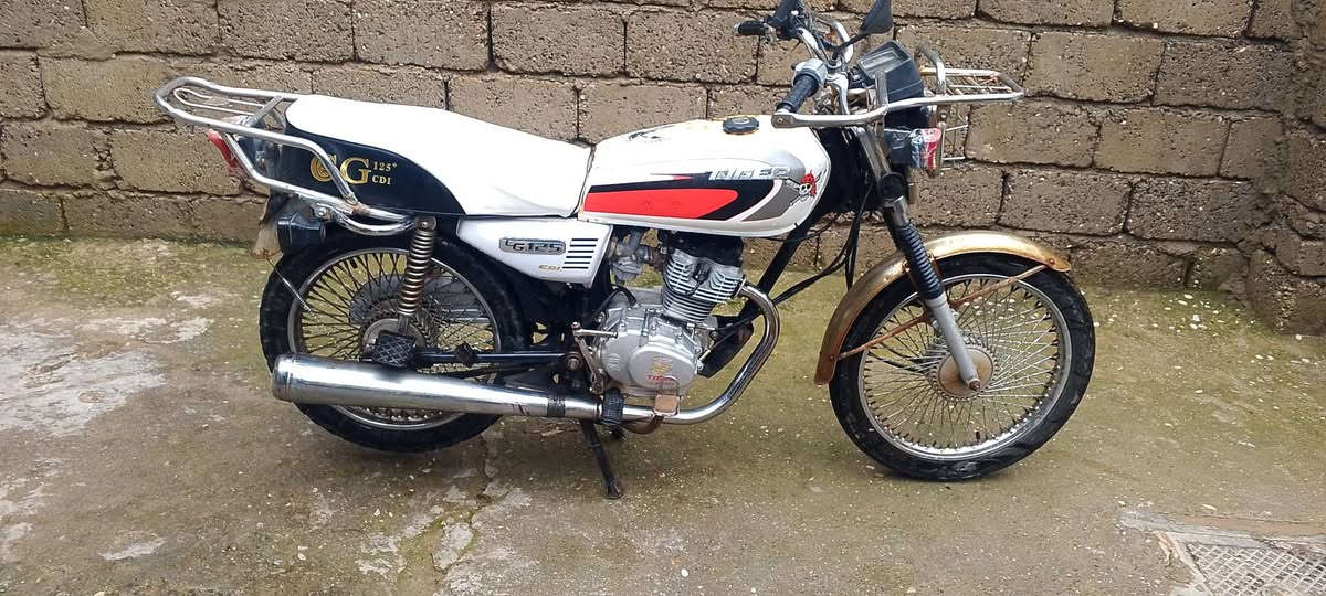 ماطور تايجر للبيع 20 مكينه شرط سعر 475 وبي مجال ***********
