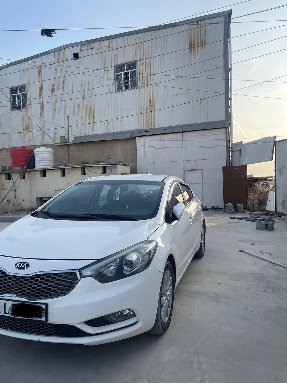 السلام عليكم كيه سيراتو السياره حيل جديده بدون نقص وكصه جنطه الموديل 
2015 المكان نجف  *********** السعر 55
