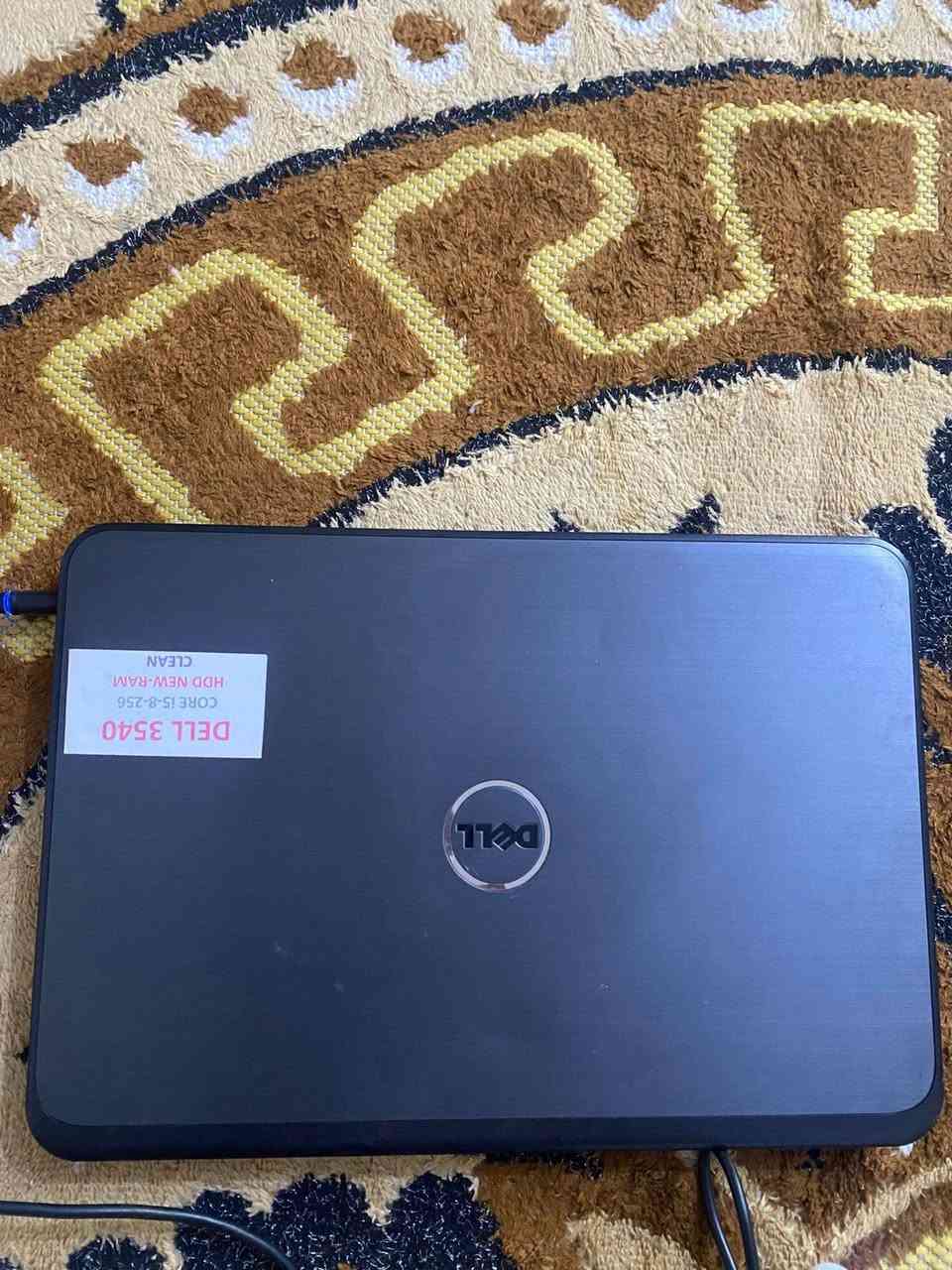 السلام عليكم حاسبة DELL
windows 10 ما مستعملها شي قليل نظافة 99٪ بس البطارية تعبانة شوي:

Dell Latitude 3540

النظام:
 • Windows 10 Home
 • 64-bit

المعالج:
 • Intel Core i5-4300U
 • السرعة: 1.9GHz (يوصل تقريباً 2.9GHz Turbo)
 • 2 كور / 4 ثريد

الرام:
 • 8GB RAM

للتواصل ***********.
