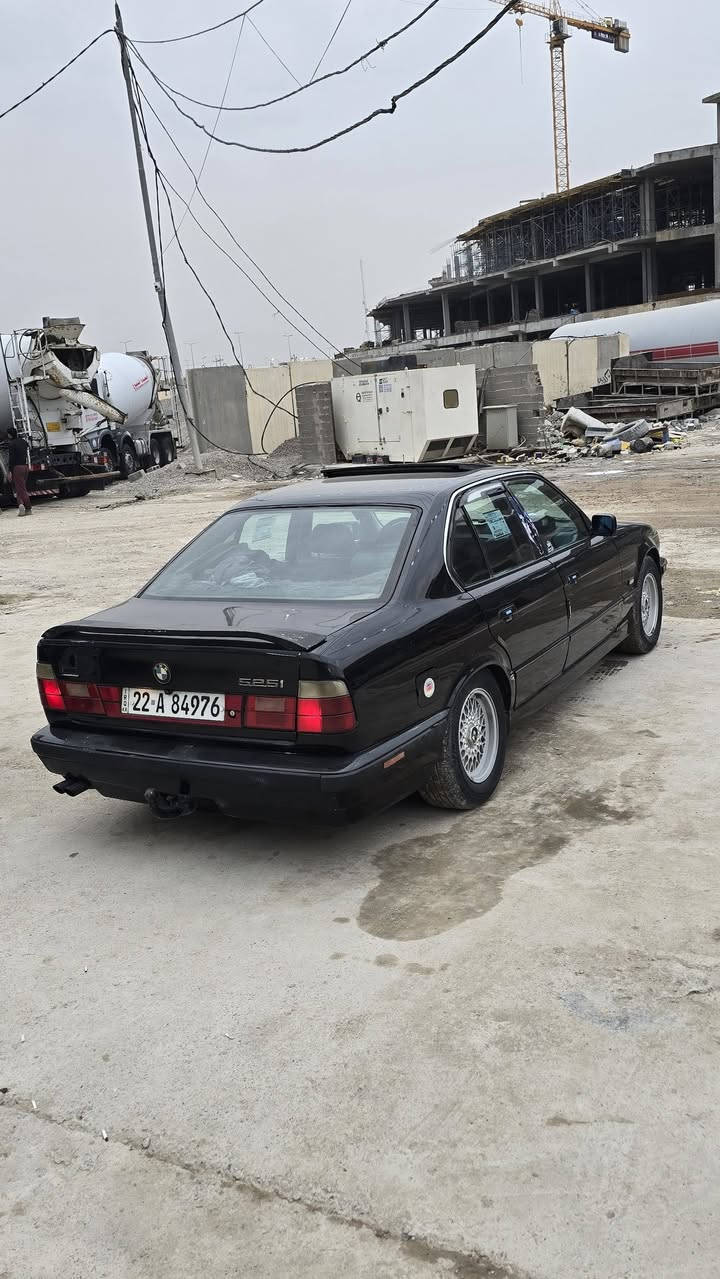 سلام عليكم BMW 525 وارد ياباني مسكر عدل. موديل 1992 كير ياباني مواصفات : فتحه شغاله جام 4 كهرباء ستيرن كهرباء:  منضومة زنون كامله + ضمان:  سياره عليها ادامه كامله داخله هزه جديد برغي مناقصها حداديه علي طول السياره تايرات جدد ضمان سنه كير مكينه شرط تبريد ثلج. السياره بأسمي ; تاريخ الهزه 2027: السنويه تنتهي تاريخ 2030 : السياره جاهزه على اخر حبايه مال جناي فقط السعر 70 وبيها مجال للشراي عنوان بغداد رقم اربيل:  رقم صاحب السيارة / ***********
