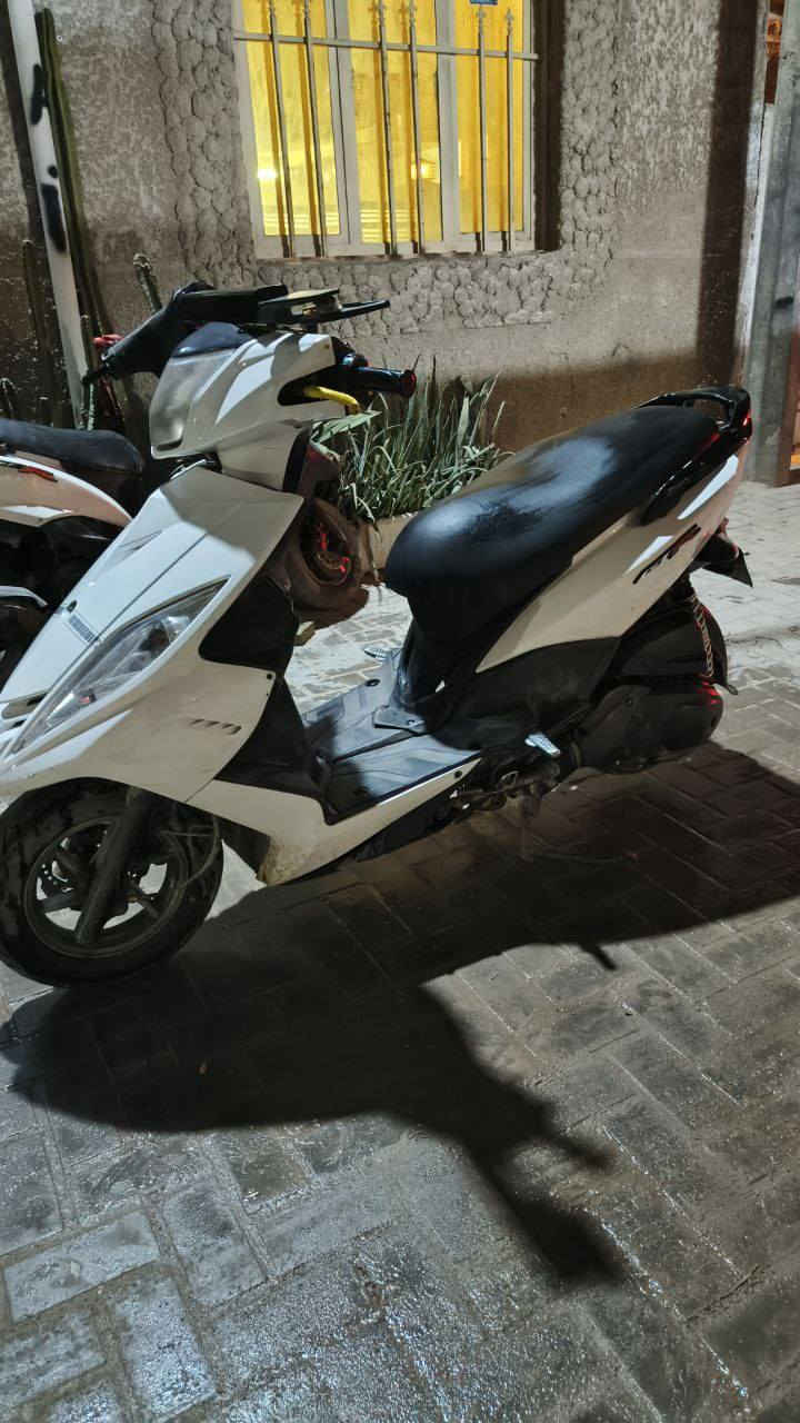 سلام عليكم دراجه جيتي ار شباب ايشي بل دراجه بلاد مكينه ما مفتوحه دراجه كل وكت سلف اطلع كلشي بي يشتغل دراجه رمبه خير من الله مكان بغداد حريه سعر 800 موجود خاص هاذا رقمي ***********🤚
