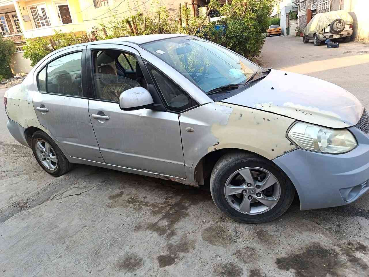 السلام عليكم ورحمه الله وبركاته
سازوكي للبيع 2009 مكينه كير كهرباء حداده خير من الله تدفئه تبريد الكشر شوف العين بيها هاي الضربتين 
مكان الشعب رقم الهاتف *********** السعر 50 وبيها مجال حك الجيه
