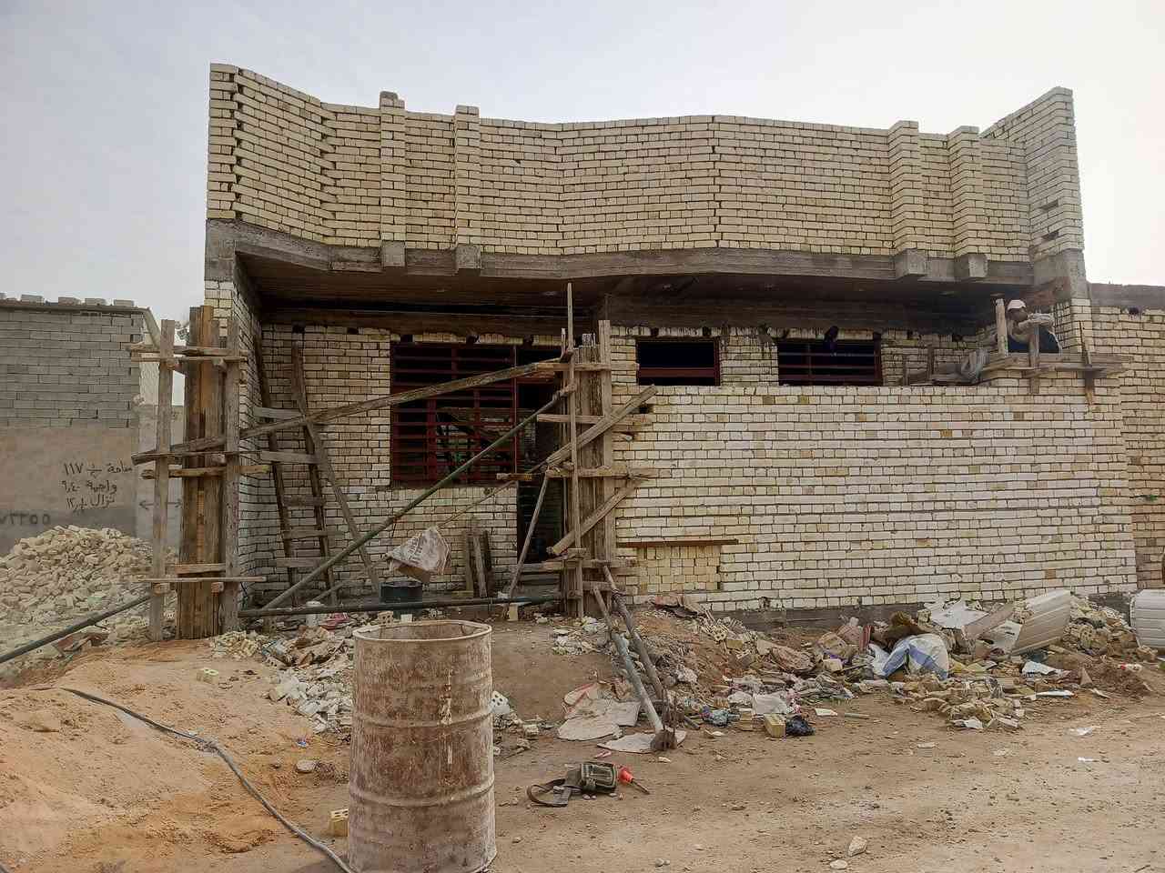 خلفه بناء شغل درجة اولى   ***********
