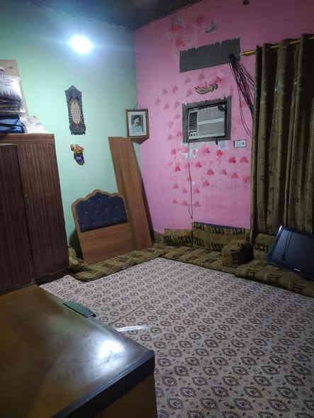 #اسعد_الله_اوقاتكم_بكل_خير⁉️👋🏼 

دار للبيع 

#مساحه 240

#جنس_العقار:: وقف سني مسجل و كامل 

#العنوان:: البصرة أبو الخصيب منطقة كوت ثويني 

#يحتوي على اربع شقق 
كل شقة غرف و ديوانيه 
مطبخ و حمام 

بي برج نت 
بناء بلوك 
شارع 8 م 
ماء كهرباء مدرسه نت كلشي قريب 

السعر 100 و بي مجال 
هاتف ☎️ ***********☎️
