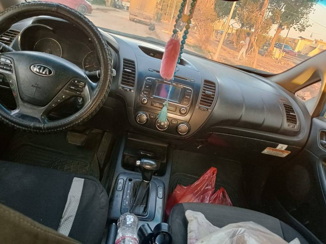 فورتي 2014  جيدي اي حادثها جاملغ وبعيد بدون دواخل السياره جاهزه السعر 92  مكاني بغداد  البياع ***********
