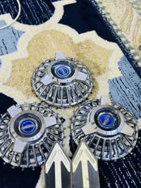 موستنك • مكاني • حي اور