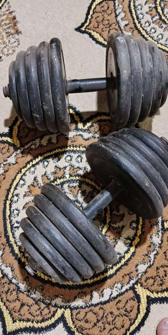 غراض للبيع اللي يريد يجي ياخذهم./بغداد البلديات ..السعر علخاص


**إذا كنت صاحب هذا الإعلان وتريد حذفه لأي سبب، رجاءا أرسل رسالة إلى الدعم الفني**