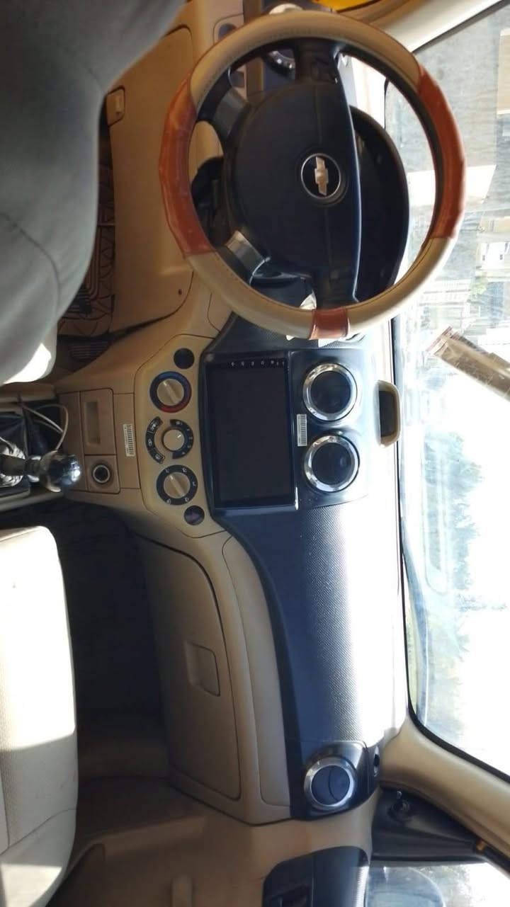 سلام عليكم للبيع افيو شركه العامه مديل 2011بغداد انكليزي بسمي سياره بدون حادث محرك خير من الله غرفه جديده كهربائيات جاهزه نقصها فقط مشط استيرن مكاني بغداد  السعر 50اخوان بيها مجال قليل جدن حك الجيه ***********
