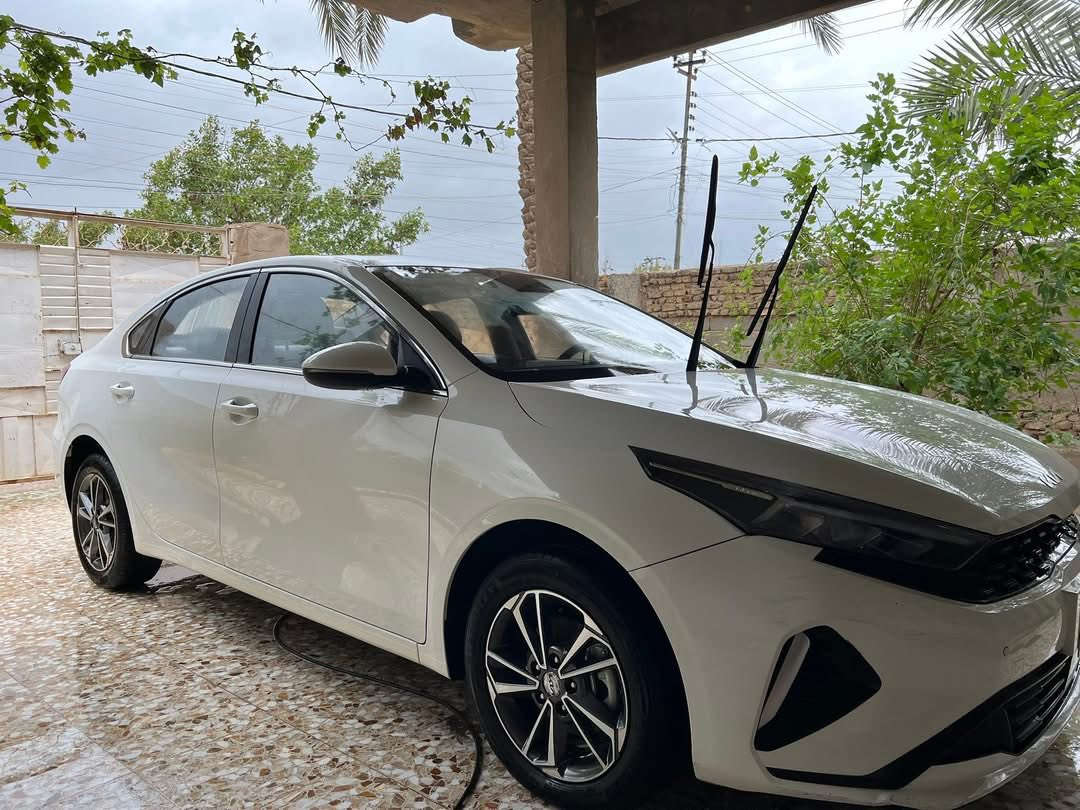 مراوس فقط ففط ب سوناتا او النتره او توسان او سبورتج او اوبتيما او k5 اي شي ثانيا حسب الرغبه فقط مراوس لان ماكدر ابقه بدون سياره عندي التزام بيها 
كيا k3 موديل 2024فول مواصفات بصمة فتحة شاشة حساس امامي خلفي كشنات  جلدامكينة 1500 دبل نوزل  فول ماشية 8 الاف مكفولة كفالة عامة بيهه دحجه ممبينه بهلال الخلفي ماتبين ابد ابد رقم اربيل وكالة تحويل مكاني بالعشار ورقمي بي وتساب واتصال ***********
