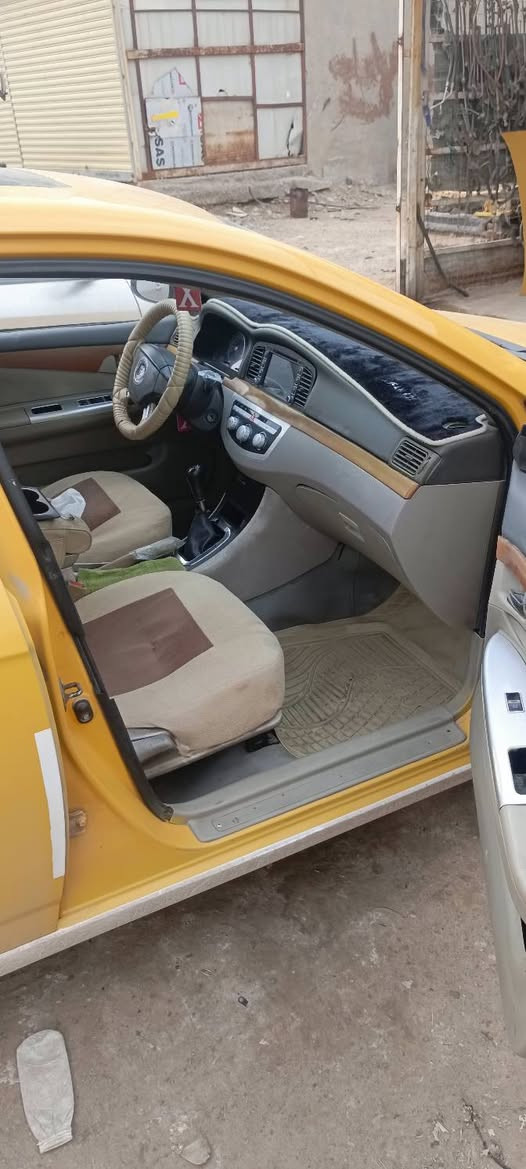 سياره نيفان 2011 فول سعر 50 وبيها مجال مكان بغداد ***********
