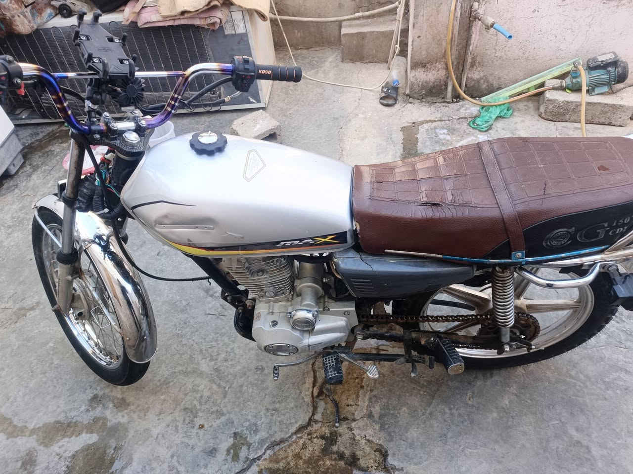 جني 200محرك نضيف  بصمتين سعر٣٧٥لتواصل***********
