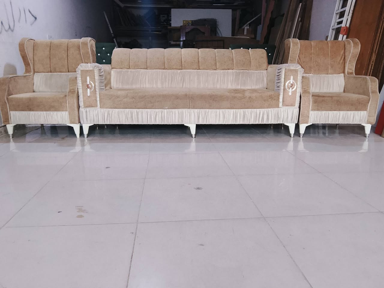 قنفات للبيع نظيفات المشمش الظهر ماله قلاب عشر مقاعد نظيف  اتخم الاخ ثمن مقاعد كل عيب ما بيه الشراي يتفضل خاص او يتصل عل رقم
***********
قنفات للبيع نظيفات المشمش الظهر ماله قلاب عشر مقاعد نظيف  اتخم الاخ ثمن مقاعد كل عيب ما بيه الشراي يتفضل خاص او يتصل عل رقم
