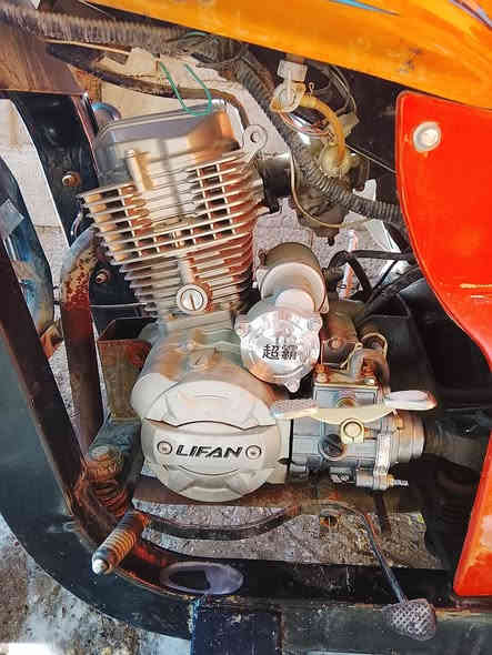 سلام عليكم 
ستوته ليفان 2019 نظيفه بمعنه الكلمه مكينته 200 بعدها بالچيس 
ستوته اوراق ستوني مطلعهن من الگمرگ مكمل معاملتهه گبل تروح للمرور تمشي بمعاملة الرقم والسنويه  
ستوته ابد ما متعوبه كهربائيات شغاله سلف شغال بس الباتري طايح الان ما جاي اطلع بيهه بس عينتهه مكسوره
لمعرفة التفاصيل أكثر متواجد واتساب ***********

السعر2.175
