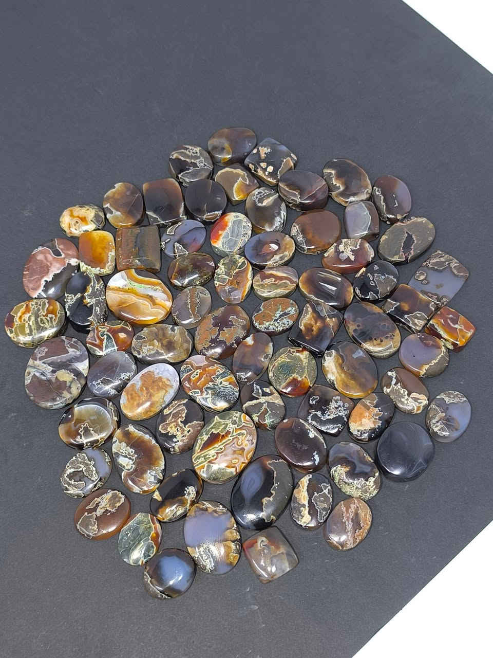 عقيق يماني ذمة خرائطي للبيع جملة شلع 
اقل قطعة بيهن حجمها 1 سم ونصف
كلهن مصورات وقطع يخبلن عددهن (70 قطعة) 
سعرهن ١٤٦ الف  مع التوصيل سعر نهائي🔒🔒


**إذا كنت صاحب هذا الإعلان وتريد حذفه لأي سبب، رجاءا أرسل رسالة إلى الدعم الفني**