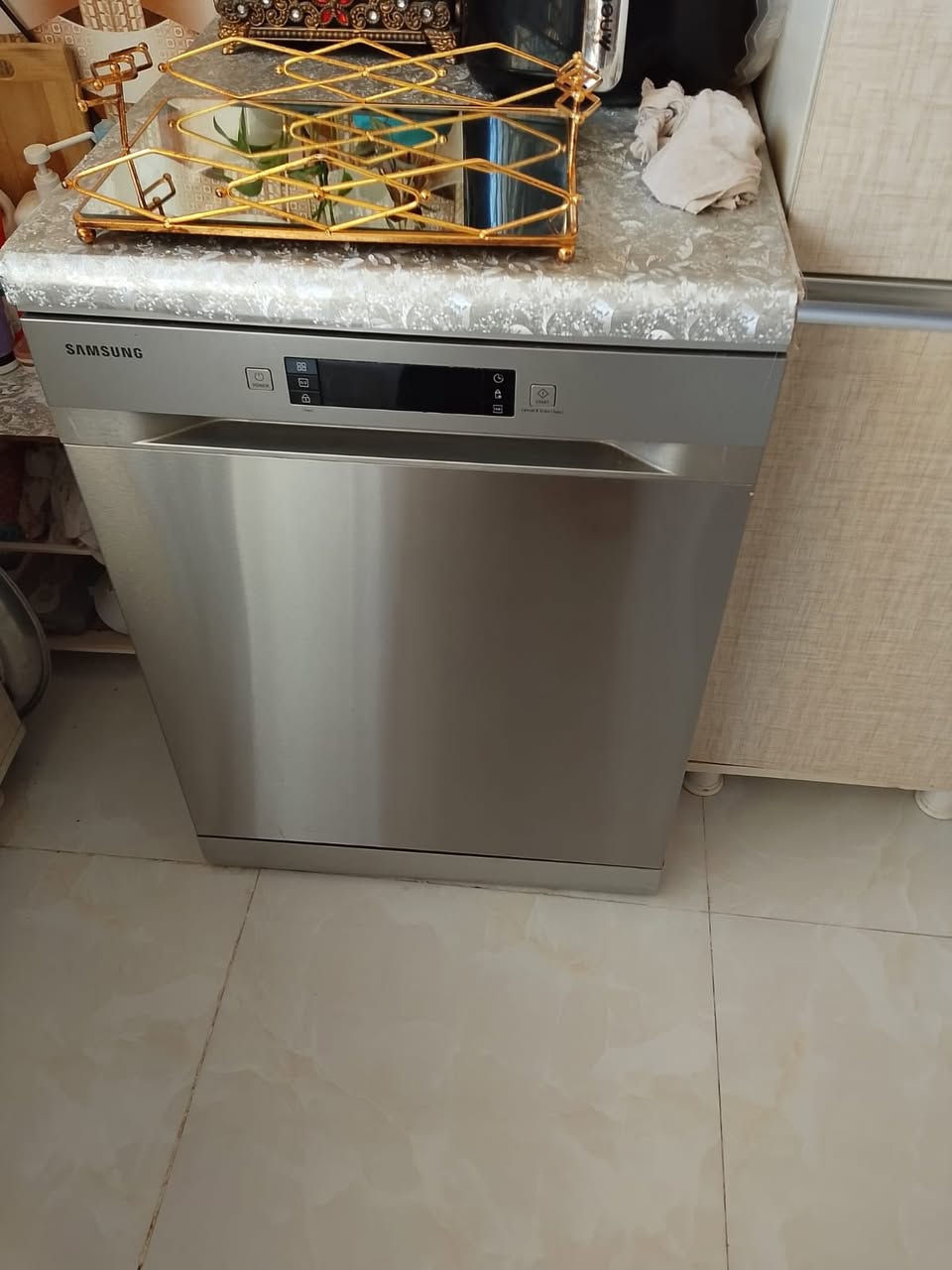 تخم ملكي وغساله اماعين للبيع التخم نضيف حيل ملكي بسعر ٢٥٠ وبي مجال والغساله مال اماعين مستعمله مره وحده ب٤٥٠ وبيها مجال مكلفه بل نشر


**إذا كنت صاحب هذا الإعلان وتريد حذفه لأي سبب، رجاءا أرسل رسالة إلى الدعم الفني**