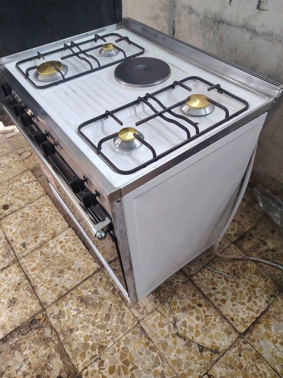 عشتار الاصلي الموسع شرط الشغل والنظافة السعر ٩٥ قفل كربلاء ***********
