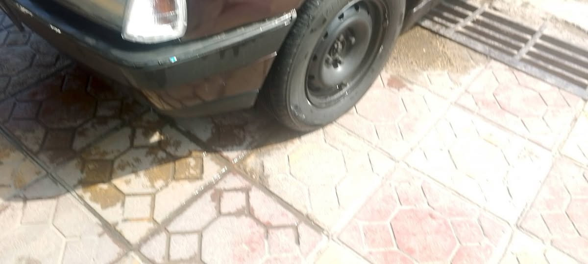 بيجو 405 رقم مسطره دولي بسمي هزه جديده محرك جديد كابون بنزين صبغ عام بدون ضرار طخم تواير جديده سياره جاهزه السعر 26 وبيها مجال اتصل عل *********** كورك*********** شرط التحويل الشراي يتصل فقط بدون خاص
