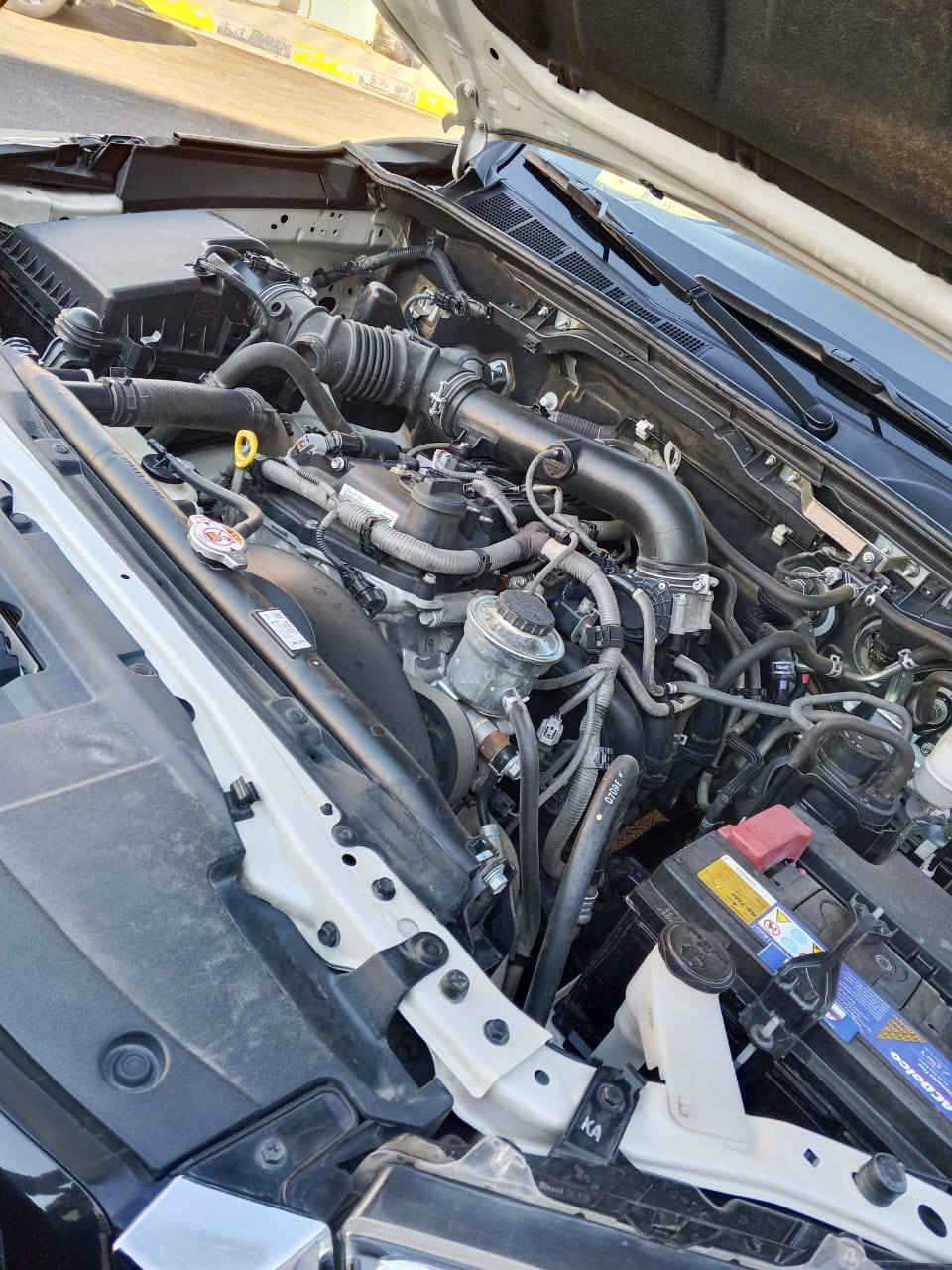 سلام عليكم للبيع 
تيوته هالوكس 2022 فورويل 
سعودي مكفوله كفاله عامه 
ماشيه 49 الف حقيقي 
فول مواصفات بصمه عداد 2 كروز سرعة تحكم ستيرن جهتين شاشة دعم ابل كار بلئي كامره حساست خلفيه دلد نهاري 
تبريد كشنات وبعد معروفة مواصفات سعود سياره رقم اربيل جديدة سنويه وهزه جدد تحويل ثانيوم مكان سياره بغداد الكرخ 
سعر (325) وبيه مجال حك الجيه رقم الهاتف (***********) 
(***********) يونس ال عبيدي
